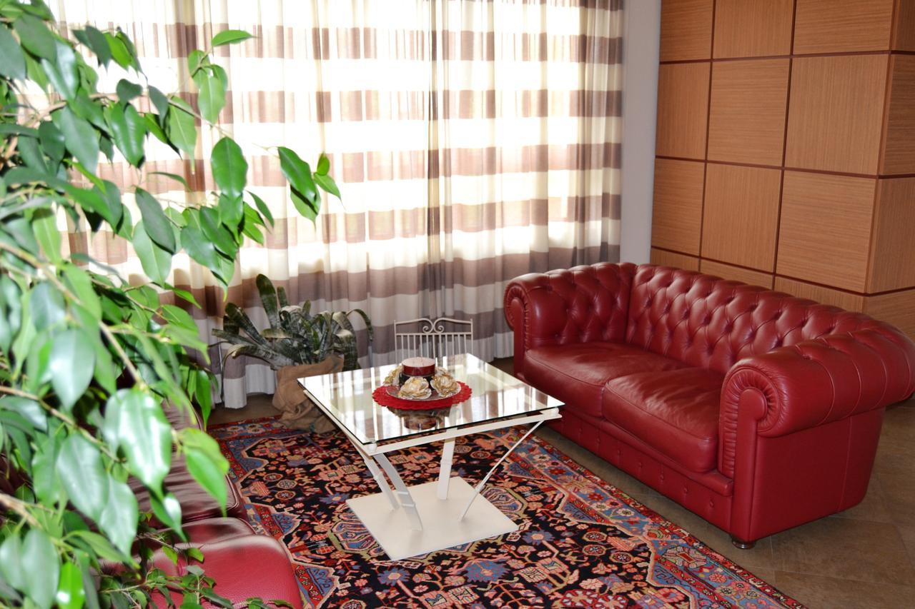 Giga Hotel Villa Santa Lucia Kültér fotó