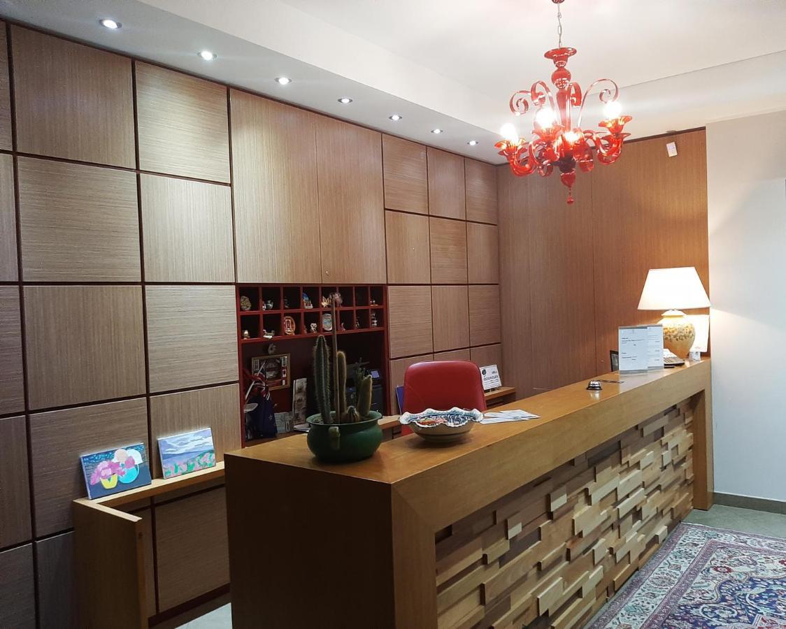 Giga Hotel Villa Santa Lucia Kültér fotó